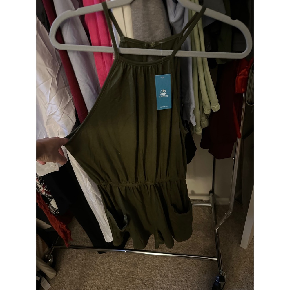 Cupshe Olive Green Halter Neck Romper with Pockets - Picture 3 of 4